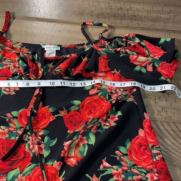 Romantic Summer Evening Rose Blouse with Sexy Off Shoulders. Pack for vacation - Picture 8 of 14